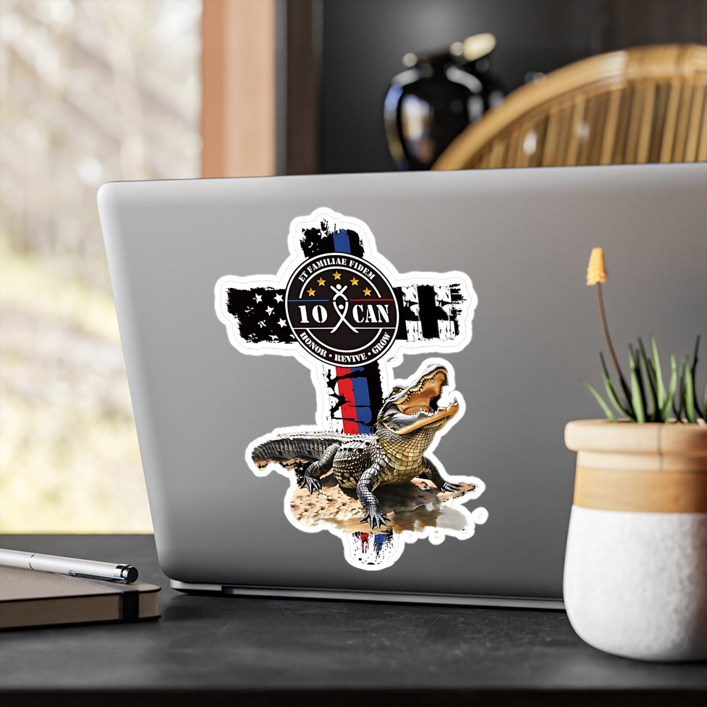 10 CAN, inc. GatorVinyl Sticker