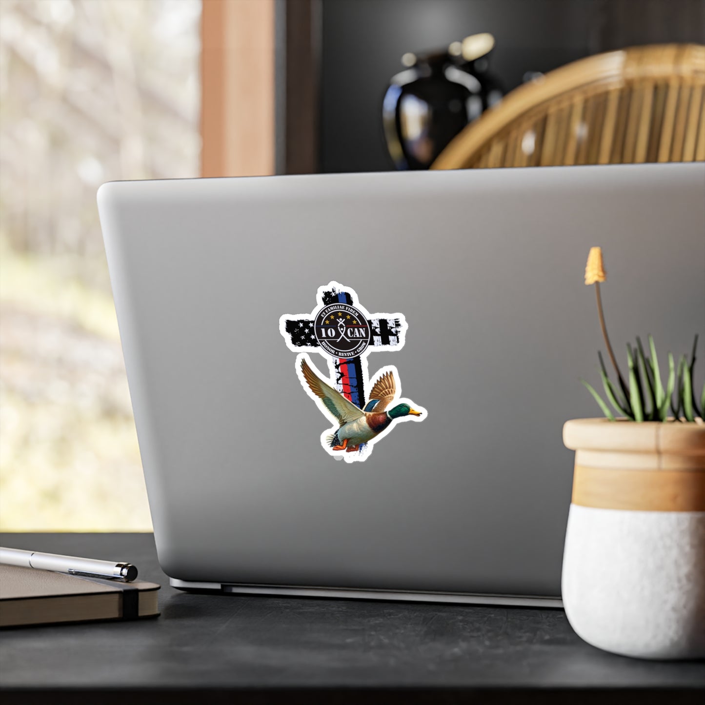 10 CAN, inc. Duck Vinyl Sticker